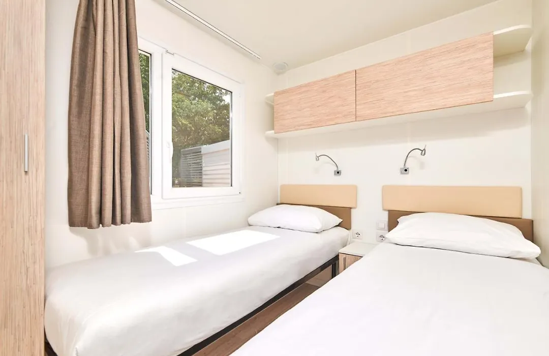 Camping Stella Maris Mobile Homes-1